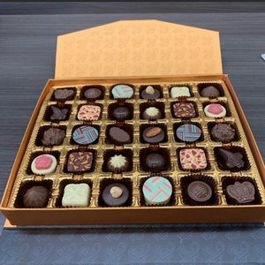 Meet your Posher, Cleo